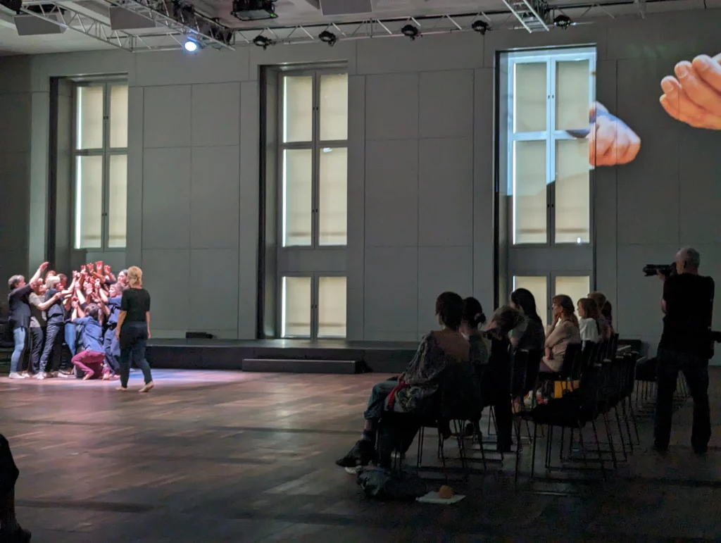 Nora Mertes, cooperations, Handarbeit