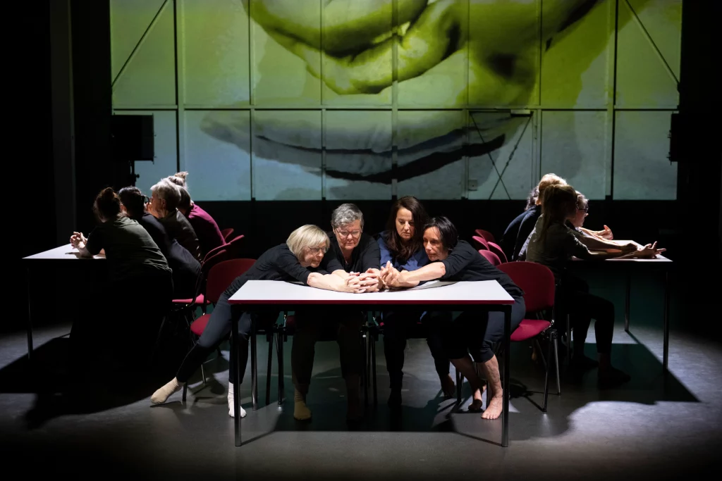 Nora Mertes, cooperations, Handarbeit