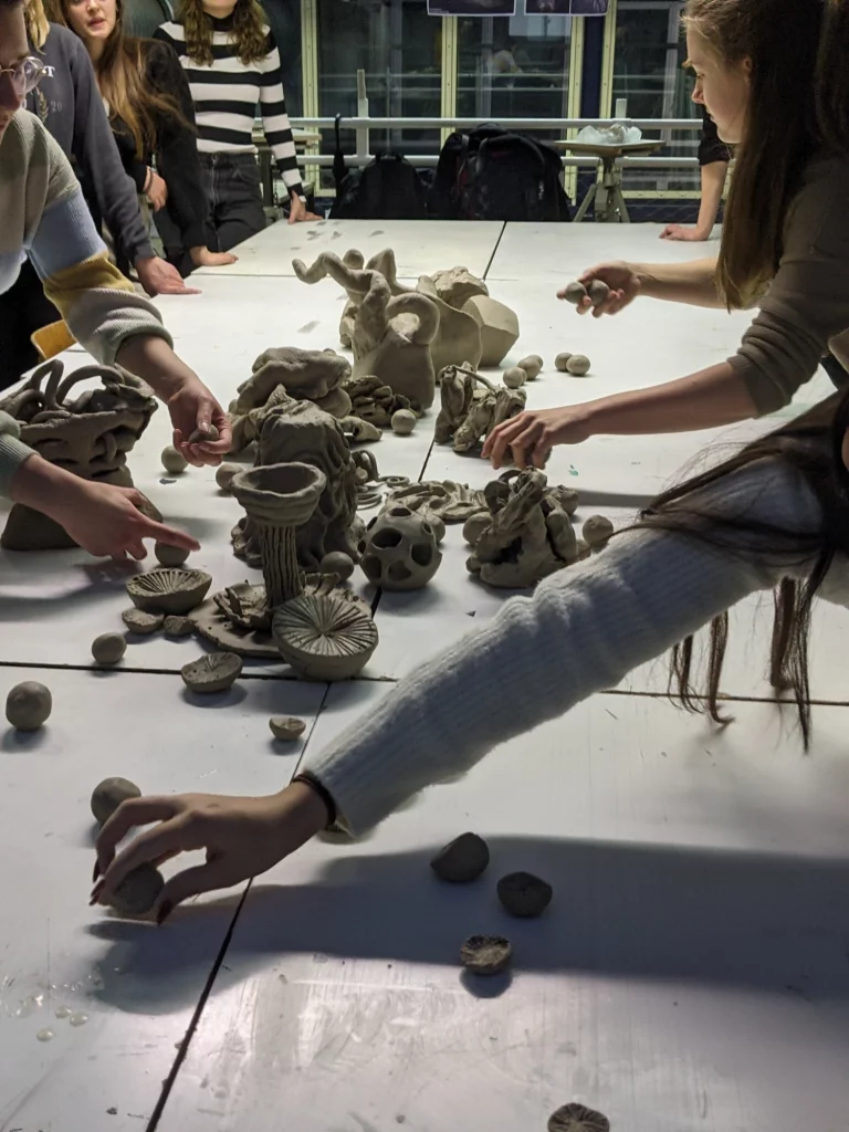 Nora Mertes, teaching, Wildwuchs