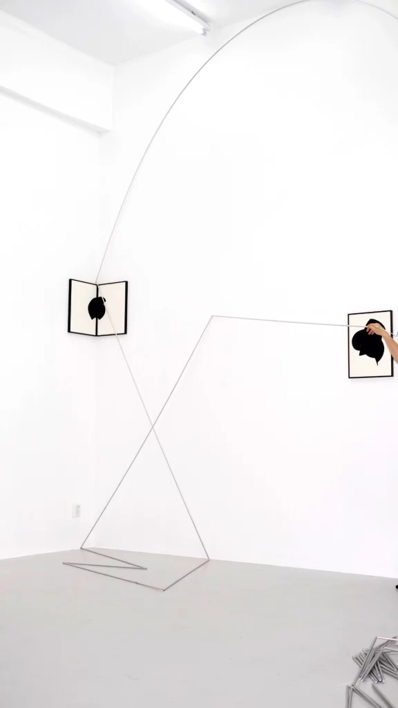 Nora Mertes, works, am Rand die Mitte